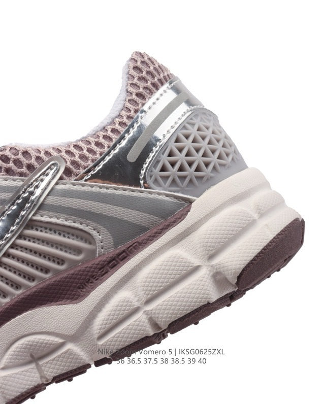 Nike Zoom Vomero 5