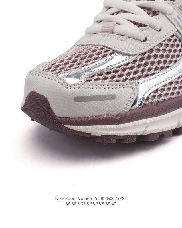 Nike Zoom Vomero 5