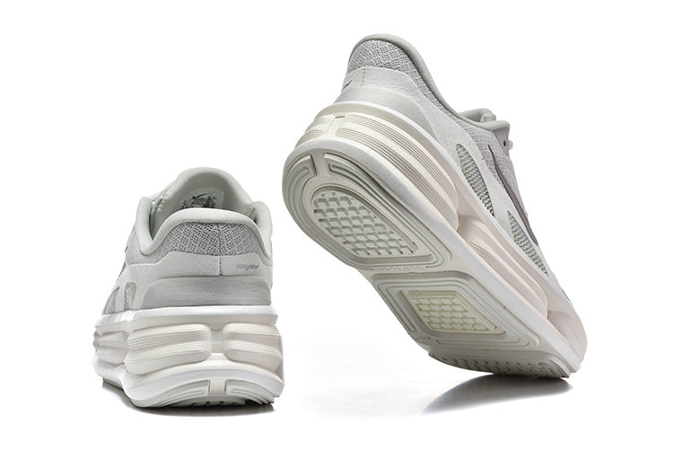Comfort Ride EasyOn Sneakers –