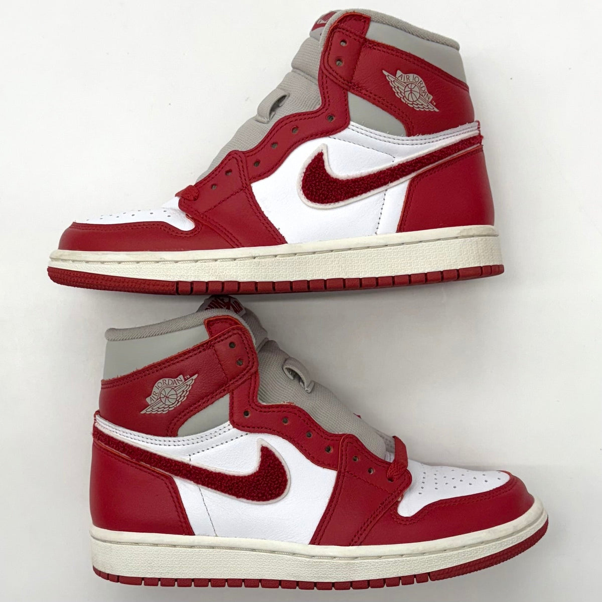 Air Jordan 1 Retro High OG 'Varsity Red' Women