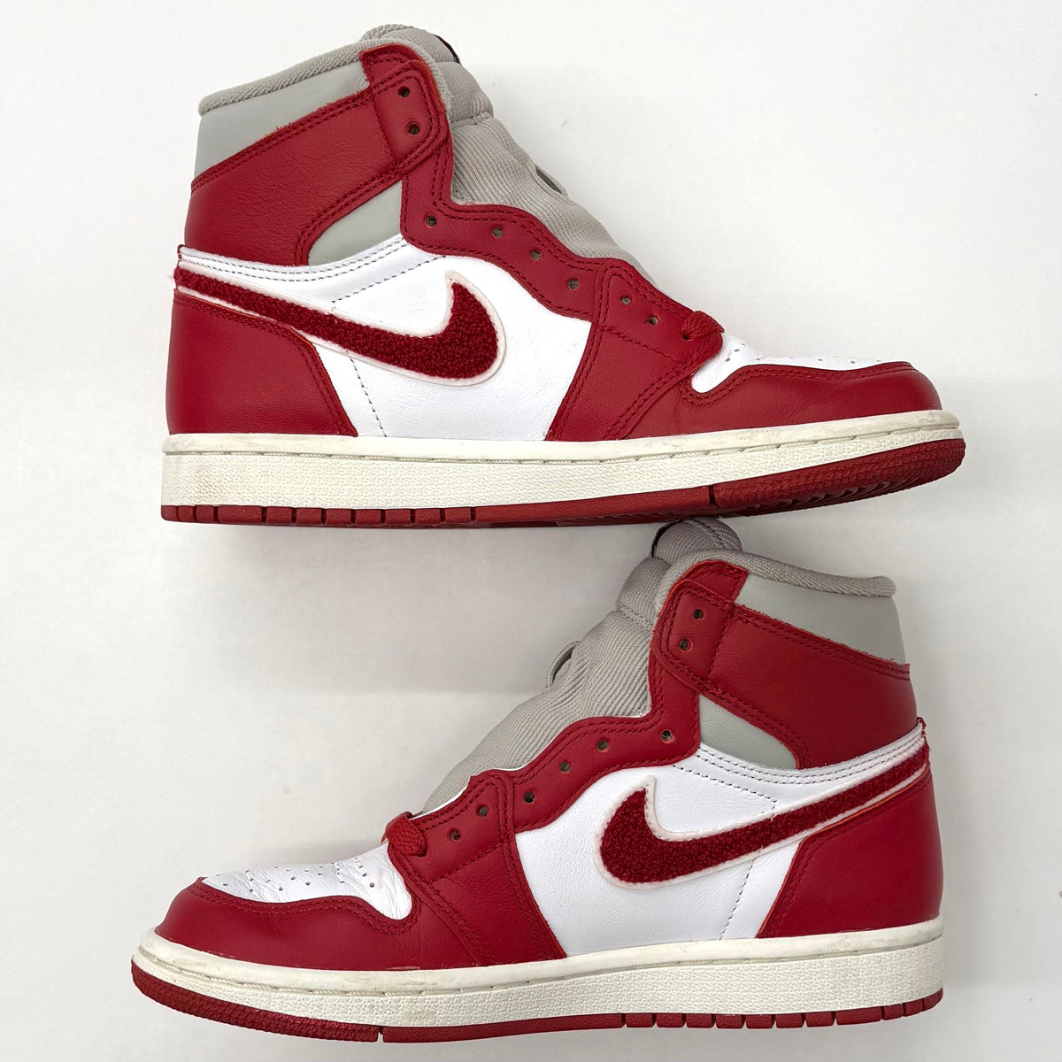 Air Jordan 1 Retro High OG 'Varsity Red' Women