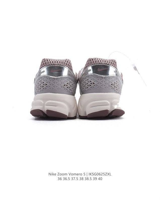 Nike Zoom Vomero 5