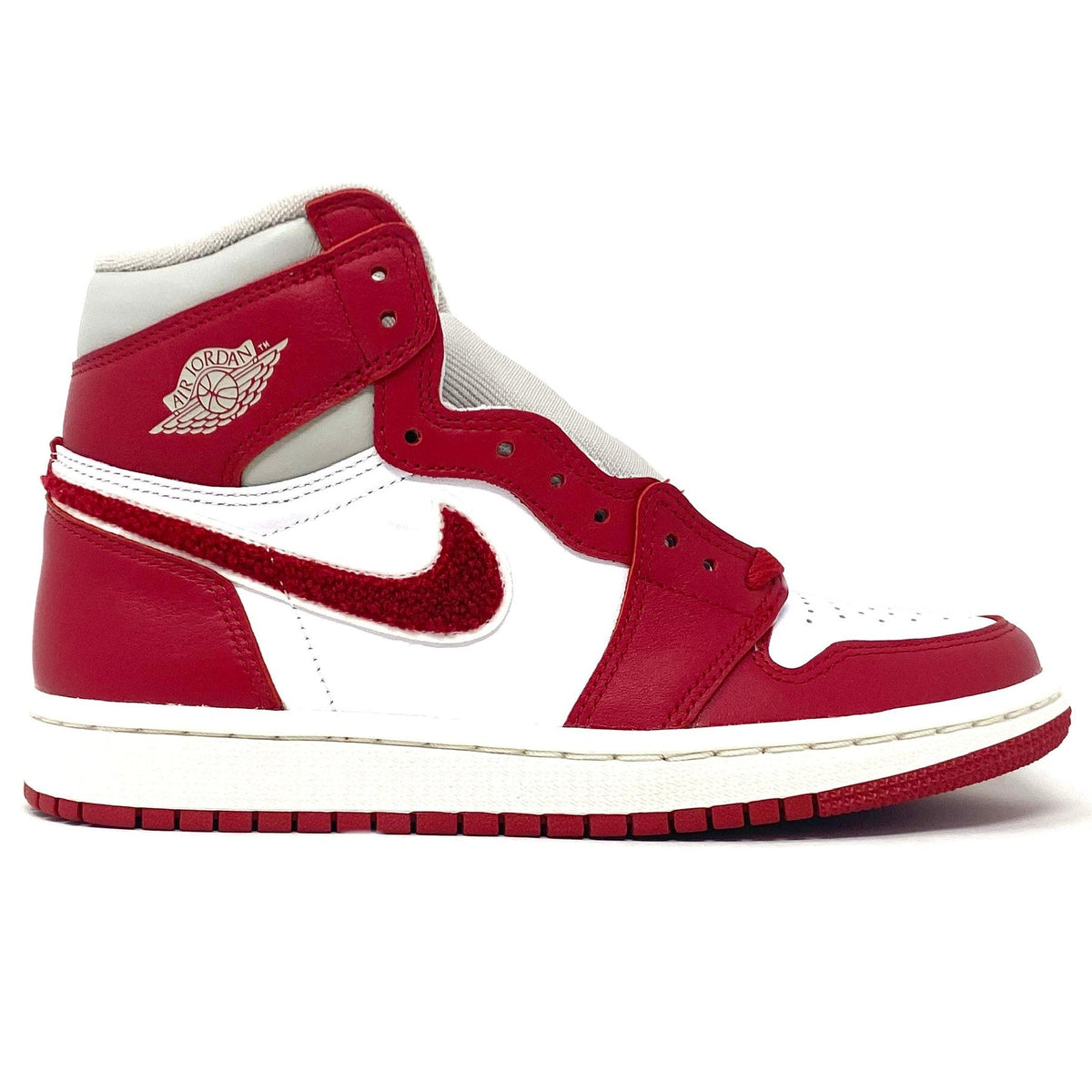 Air Jordan 1 Retro High OG 'Varsity Red' Women